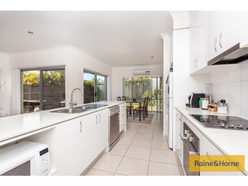 1/32 Marks Drive, Varsity Lakes QLD 4227