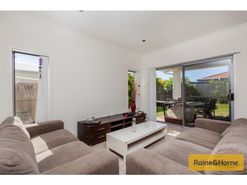 1/32 Marks Drive, Varsity Lakes QLD 4227