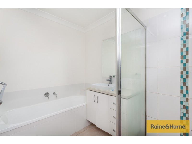 1/32 Marks Drive, Varsity Lakes QLD 4227