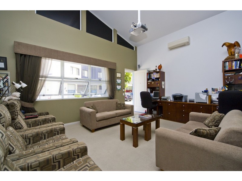 16 Lader Terrace, Varsity Lakes QLD 4227