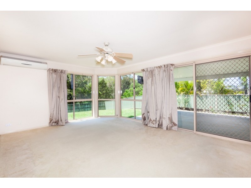 33 Lexington Drive, Worongary QLD 4213