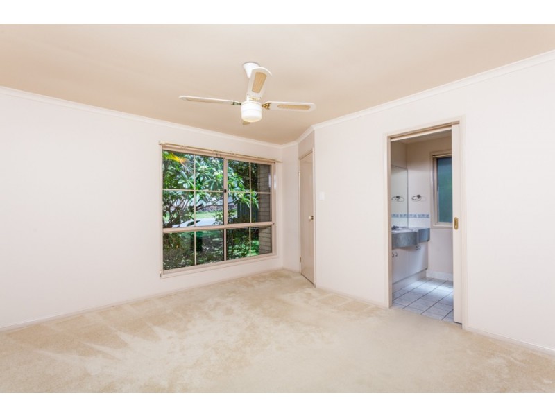 33 Lexington Drive, Worongary QLD 4213