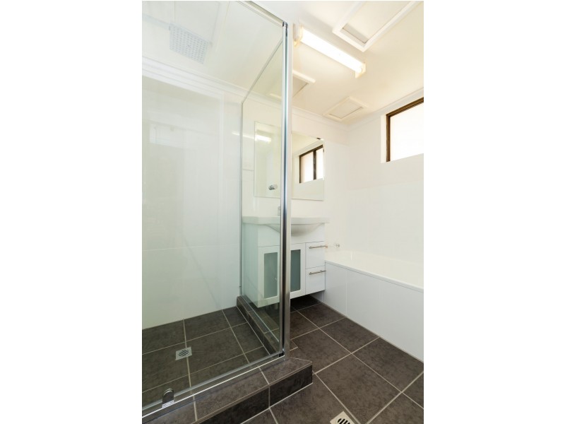 3/41 Duet Drive, Mermaid Waters QLD 4218