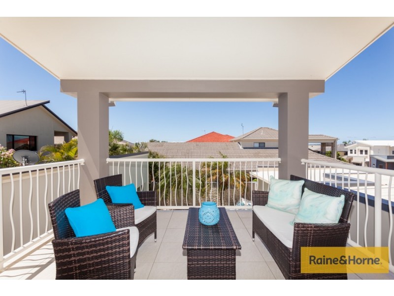 62 Azzurra Drive, Varsity Lakes QLD 4227