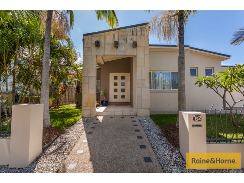 62 Azzurra Drive, Varsity Lakes QLD 4227