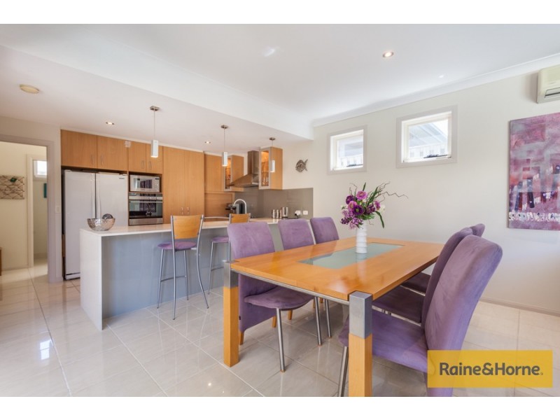 62 Azzurra Drive, Varsity Lakes QLD 4227