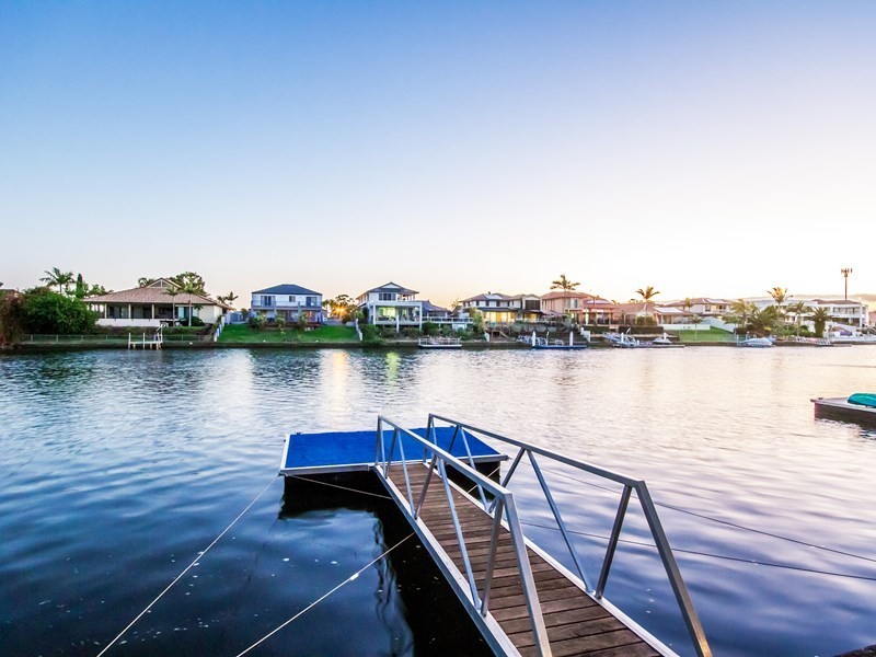6 Salamander Court, Mermaid Waters QLD 4218