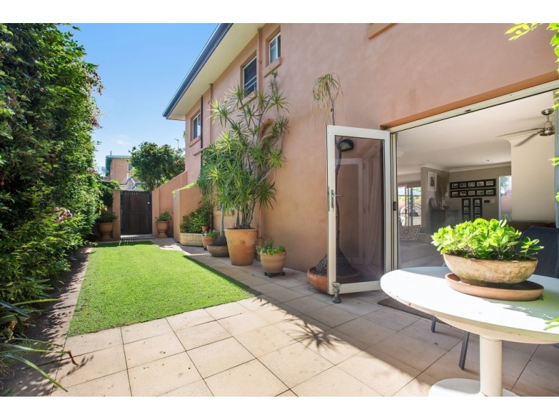 11 Elizabeth Street, Tugun QLD 4224