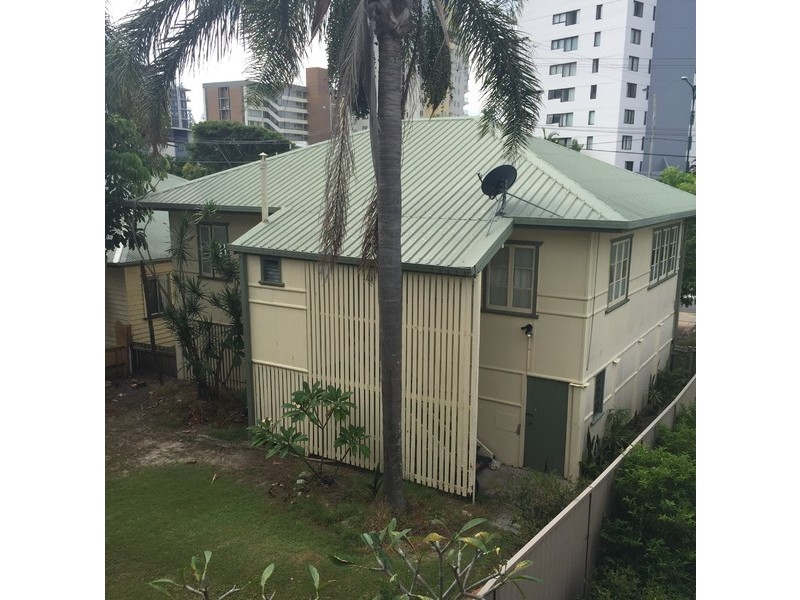1858 Gold Coast Highway, Burleigh Heads QLD 4220