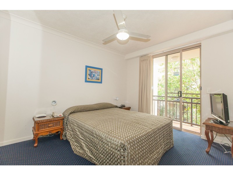 63/2360 Gold Coast Highway, Mermaid Beach QLD 4218