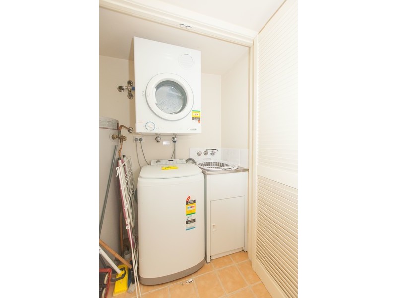 63/2360 Gold Coast Highway, Mermaid Beach QLD 4218