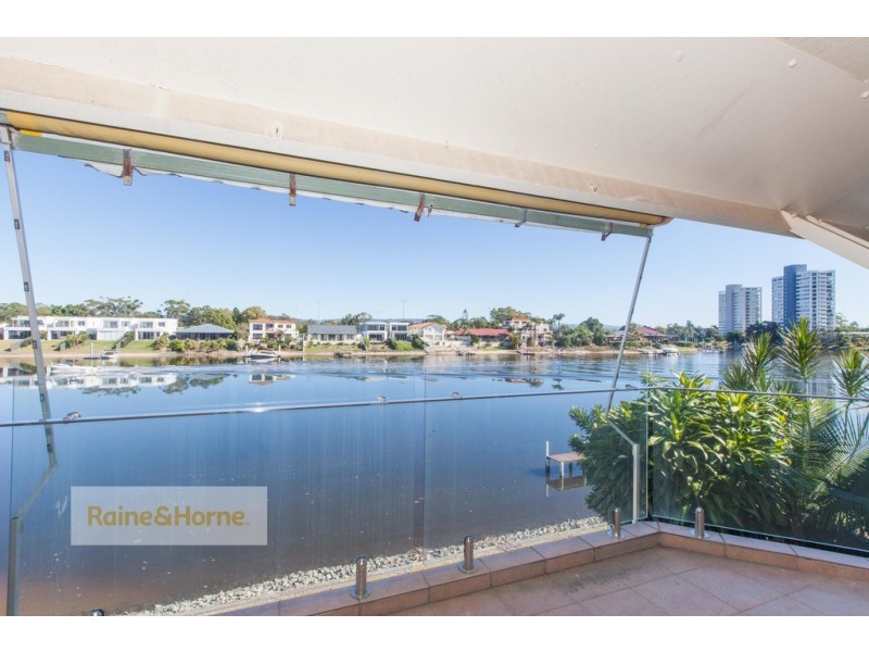 8/20 Aquila Court, Mermaid Waters QLD 4218