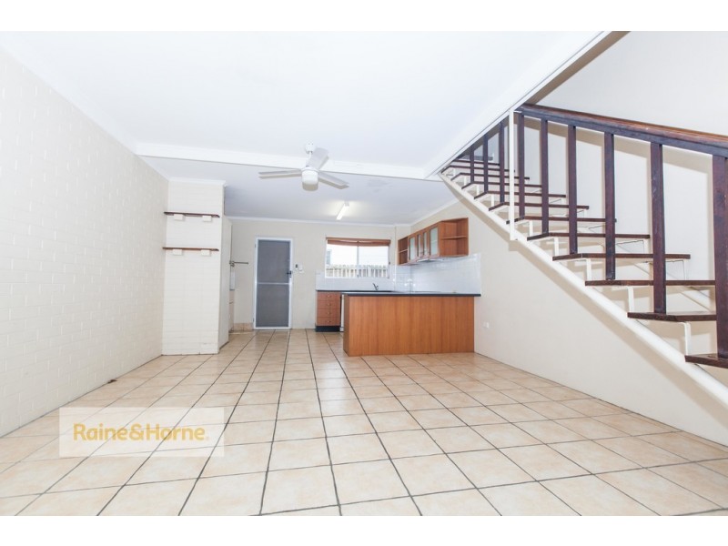 4/18 Peerless Avenue, Mermaid Beach QLD 4218