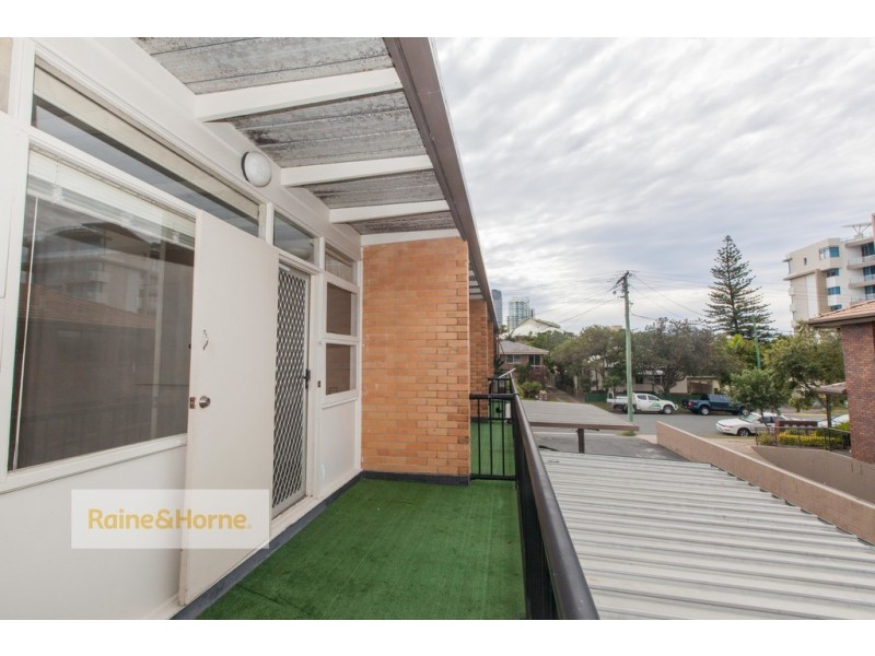 4/18 Peerless Avenue, Mermaid Beach QLD 4218