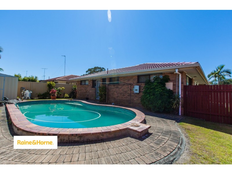 19 Oceanic Drive, Mermaid Waters QLD 4218