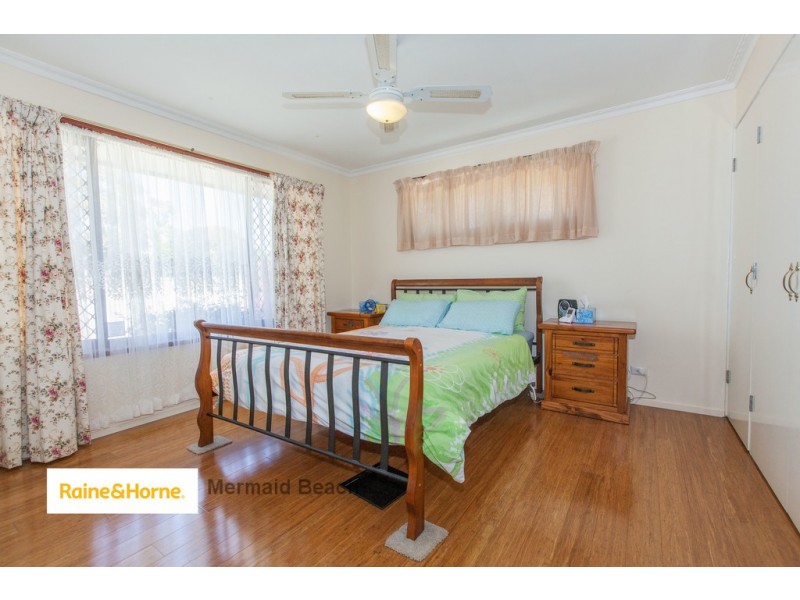 19 Oceanic Drive, Mermaid Waters QLD 4218