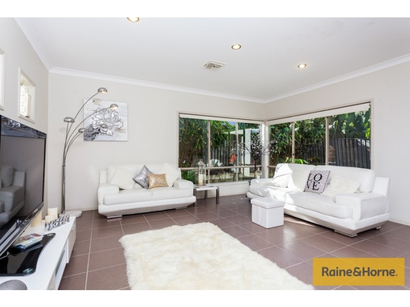 42 Azzurra Drive, Varsity Lakes QLD 4227