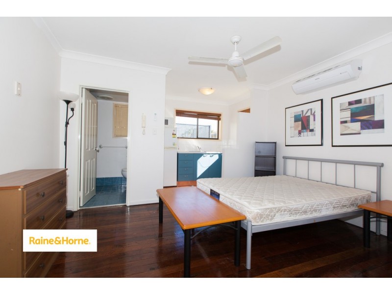 1a/41 Watson Esplanade, Surfers Paradise QLD 4217