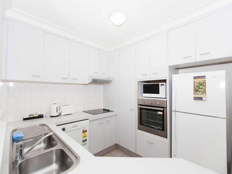 6/27 Wharf Road, Surfers Paradise QLD 4217