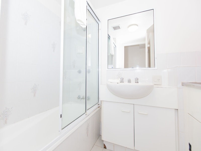 6/27 Wharf Road, Surfers Paradise QLD 4217