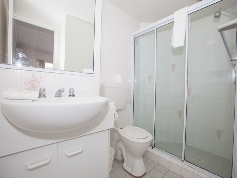 6/27 Wharf Road, Surfers Paradise QLD 4217