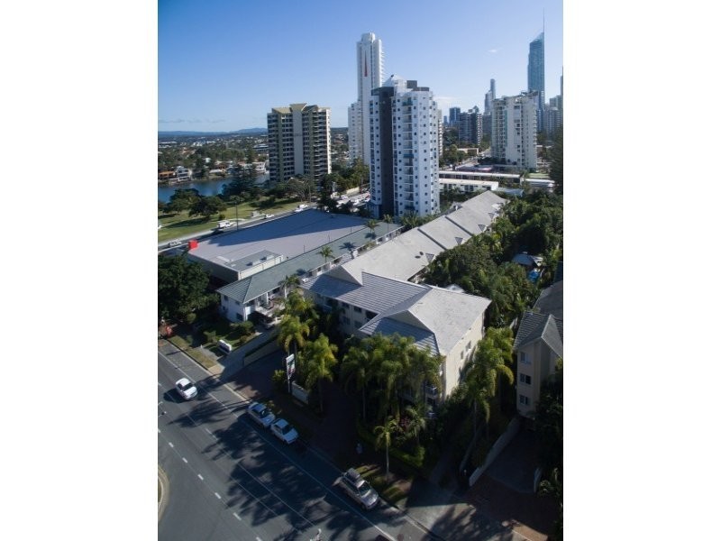 6/27 Wharf Road, Surfers Paradise QLD 4217