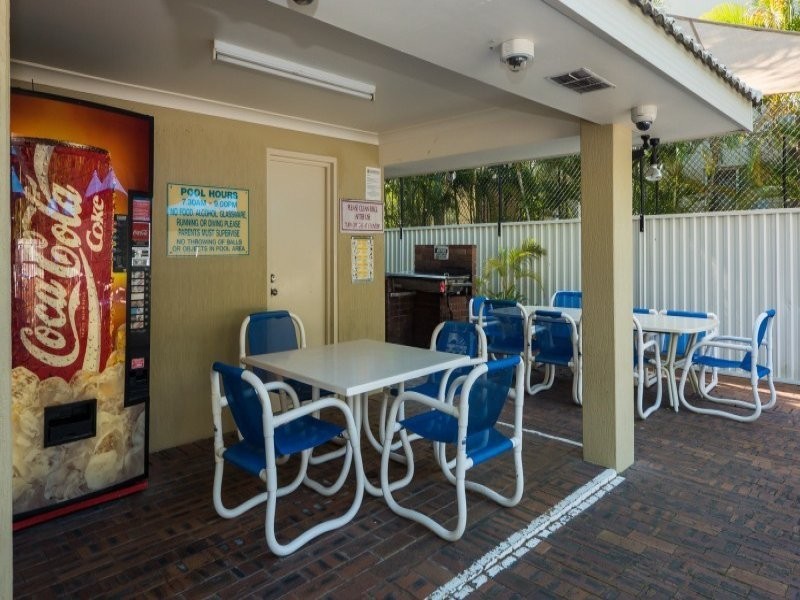 1/27-31 Wharf Road, Surfers Paradise QLD 4217