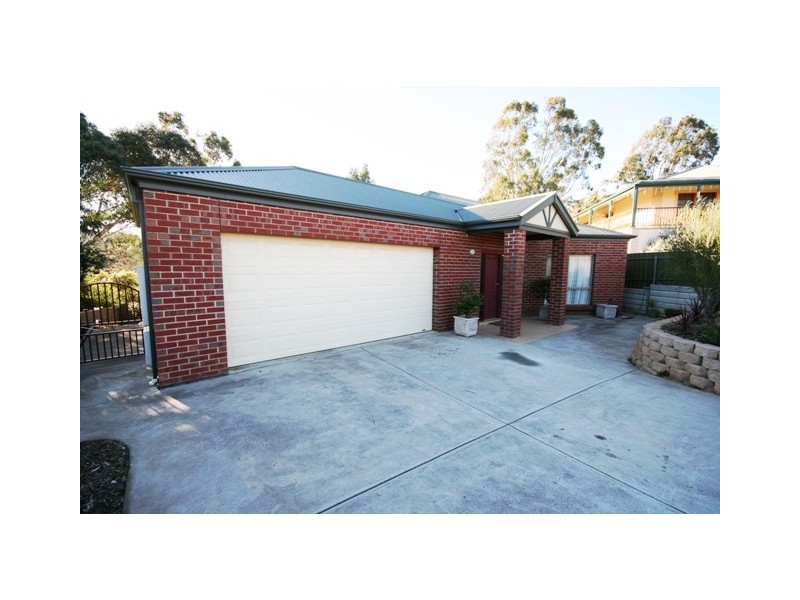 13 Goss Road, Aberfoyle Park SA 5159