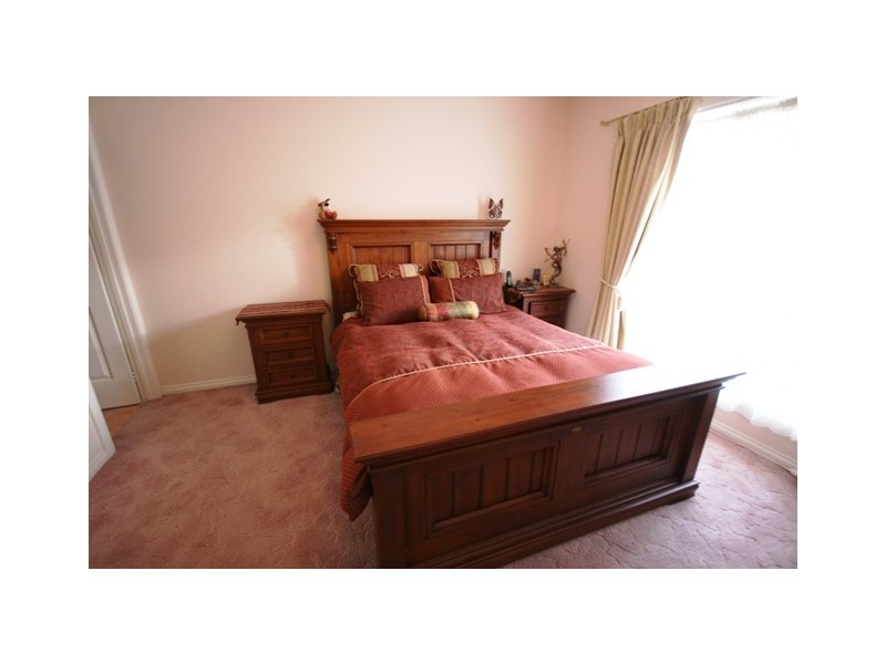 13 Goss Road, Aberfoyle Park SA 5159