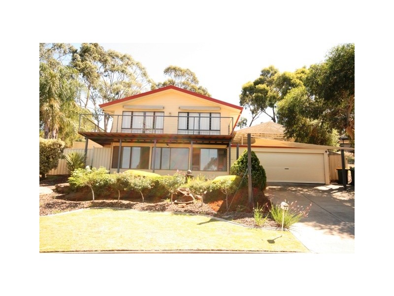 74 BROADMEADOW DRIVE, Flagstaff Hill SA 5159