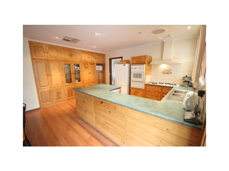 4 Moffatt Court, Flagstaff Hill SA 5159