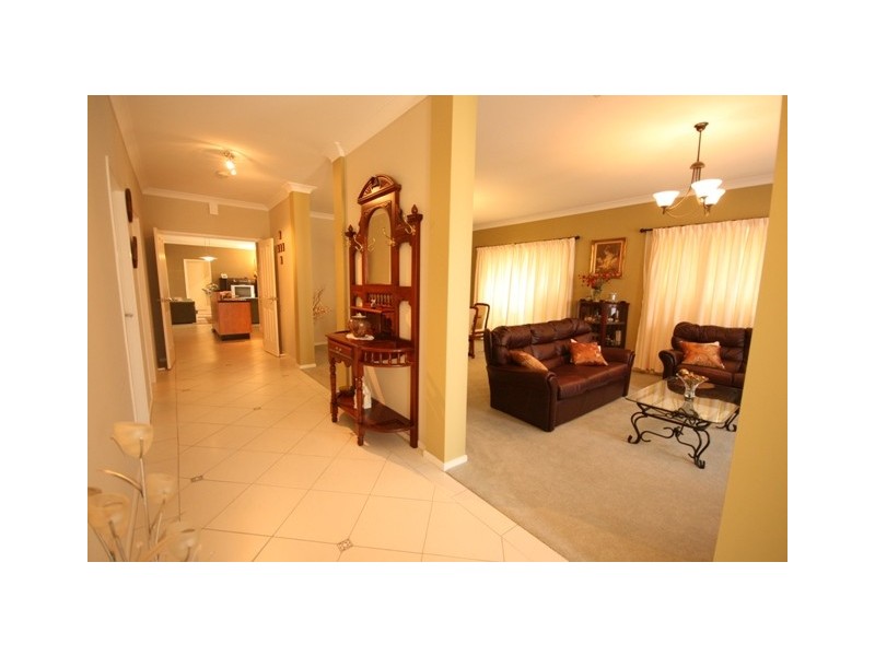 28 Pinnacle Crescent, Flagstaff Hill SA 5159