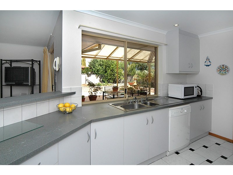 63 Daveys Road, Flagstaff Hill SA 5159