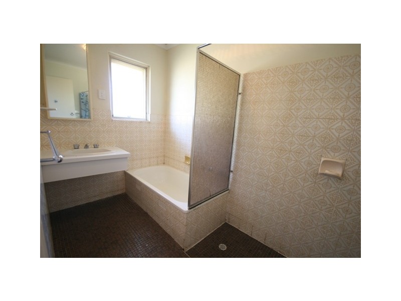 17 Richardson Crescent, Morphett Vale SA 5162