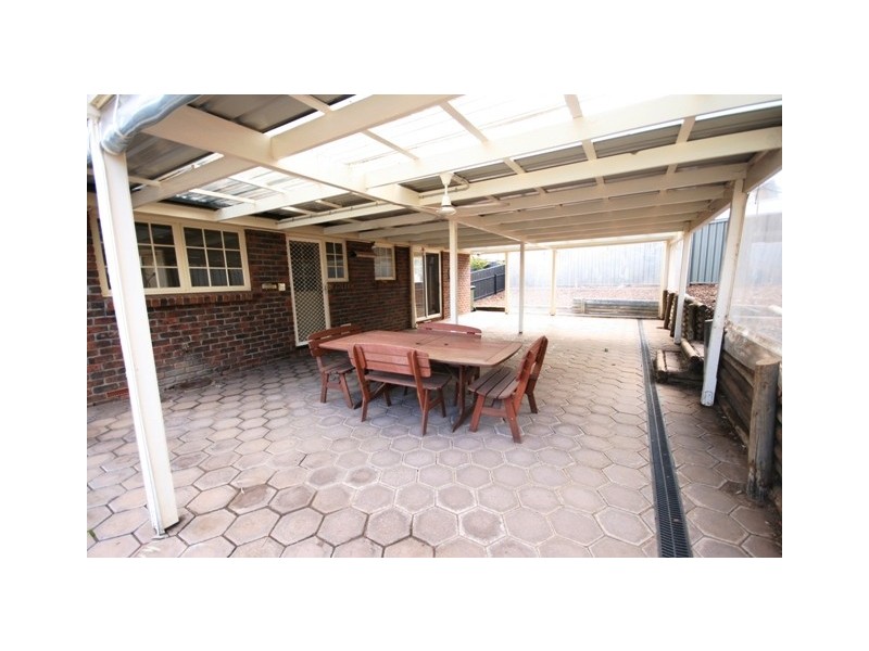 2 GLENARM COURT, Flagstaff Hill SA 5159