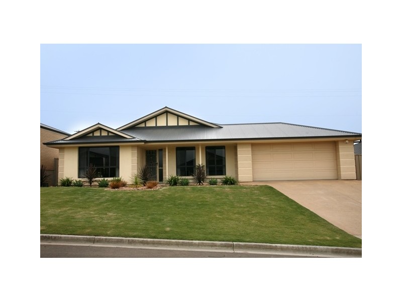 18 Torquay Drive, Seaford Rise SA 5169