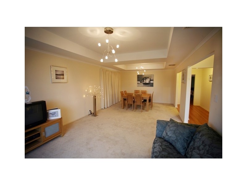 18 Torquay Drive, Seaford Rise SA 5169