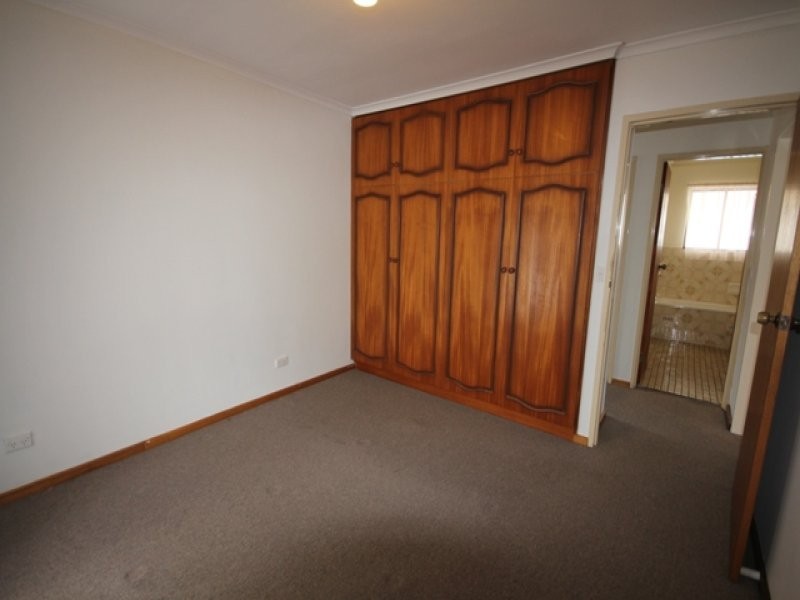 5/2A Easton Road, Morphett Vale SA 5162