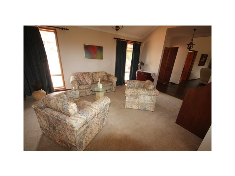 12 Vincent Boulevard, Flagstaff Hill SA 5159