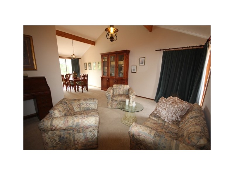 12 Vincent Boulevard, Flagstaff Hill SA 5159