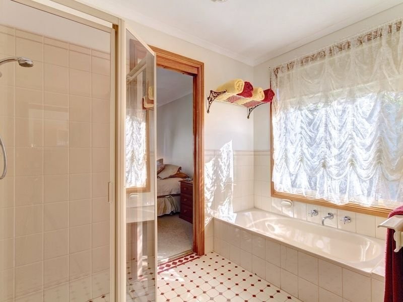 101 Windebanks Road, Aberfoyle Park SA 5159