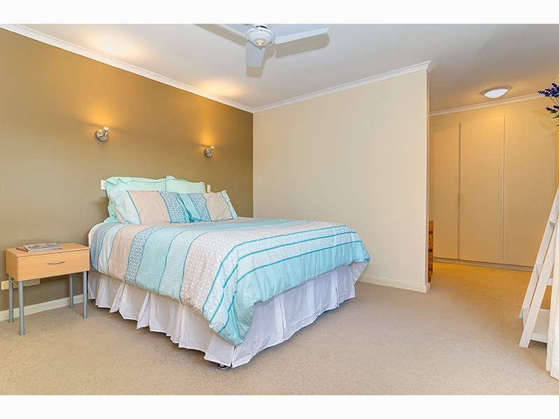 10 Daveys Road, Flagstaff Hill SA 5159