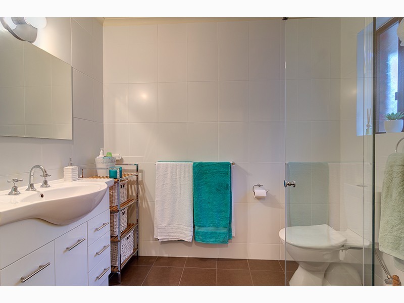 10 Daveys Road, Flagstaff Hill SA 5159