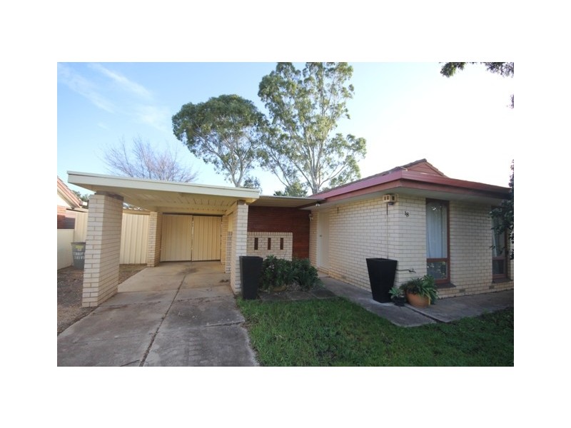 18 Jennifer Drive, Happy Valley SA 5159