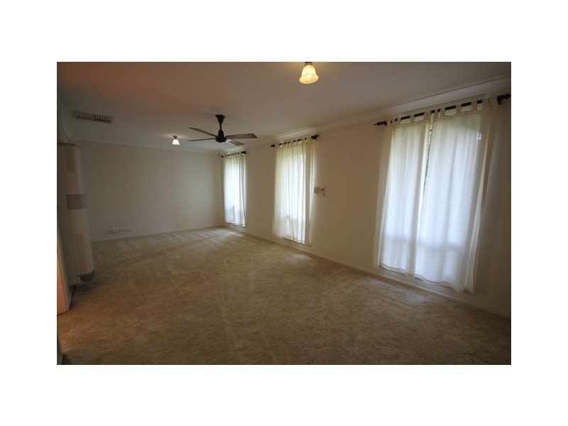 18 Jennifer Drive, Happy Valley SA 5159