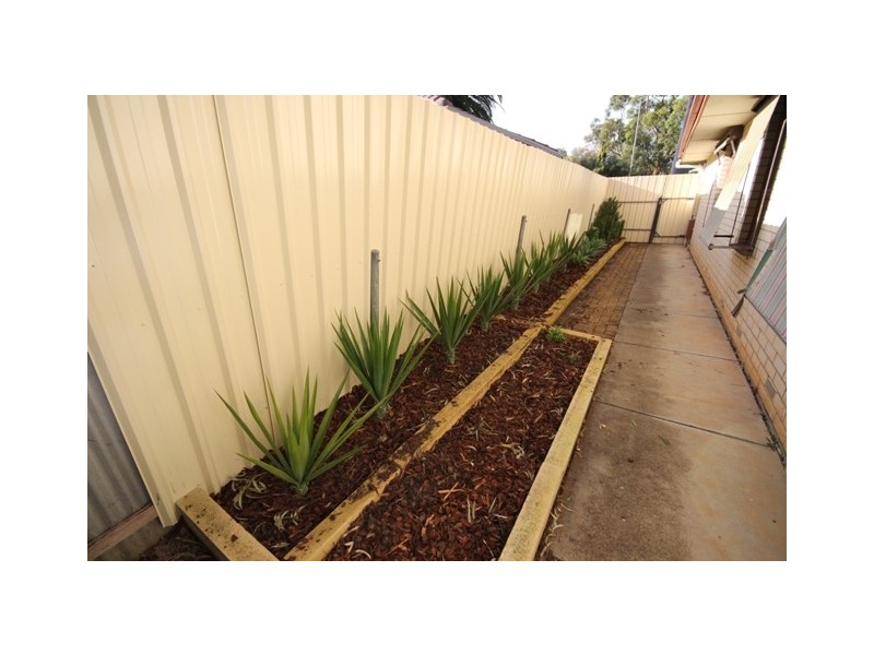 18 Jennifer Drive, Happy Valley SA 5159