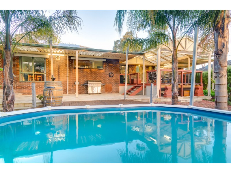 4 Caroline Street, Flagstaff Hill SA 5159