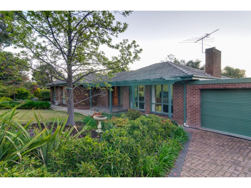 4 Caroline Street, Flagstaff Hill SA 5159