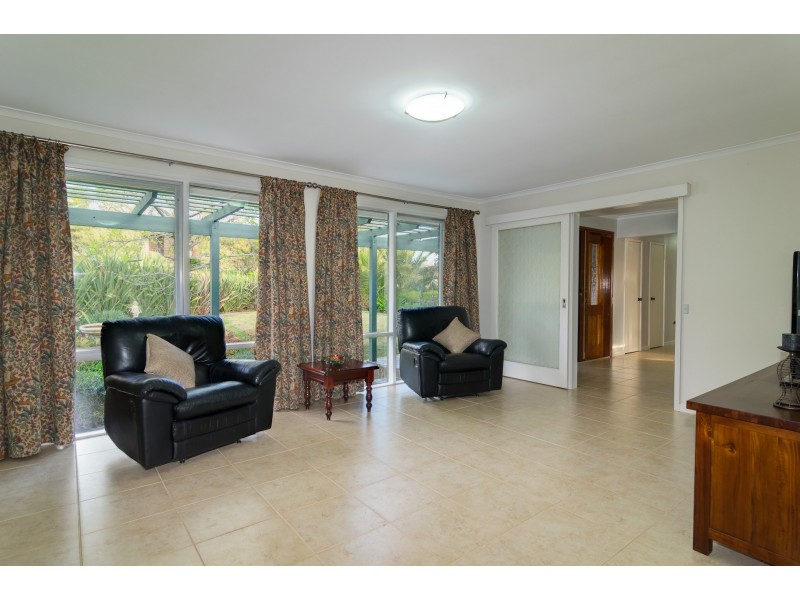 4 Caroline Street, Flagstaff Hill SA 5159