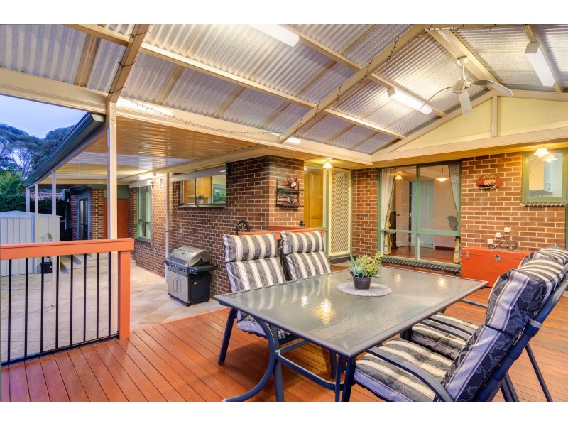 4 Caroline Street, Flagstaff Hill SA 5159